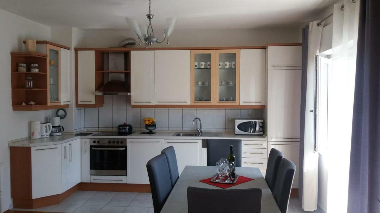 Apartman Teklić Kastela Bagian luar foto