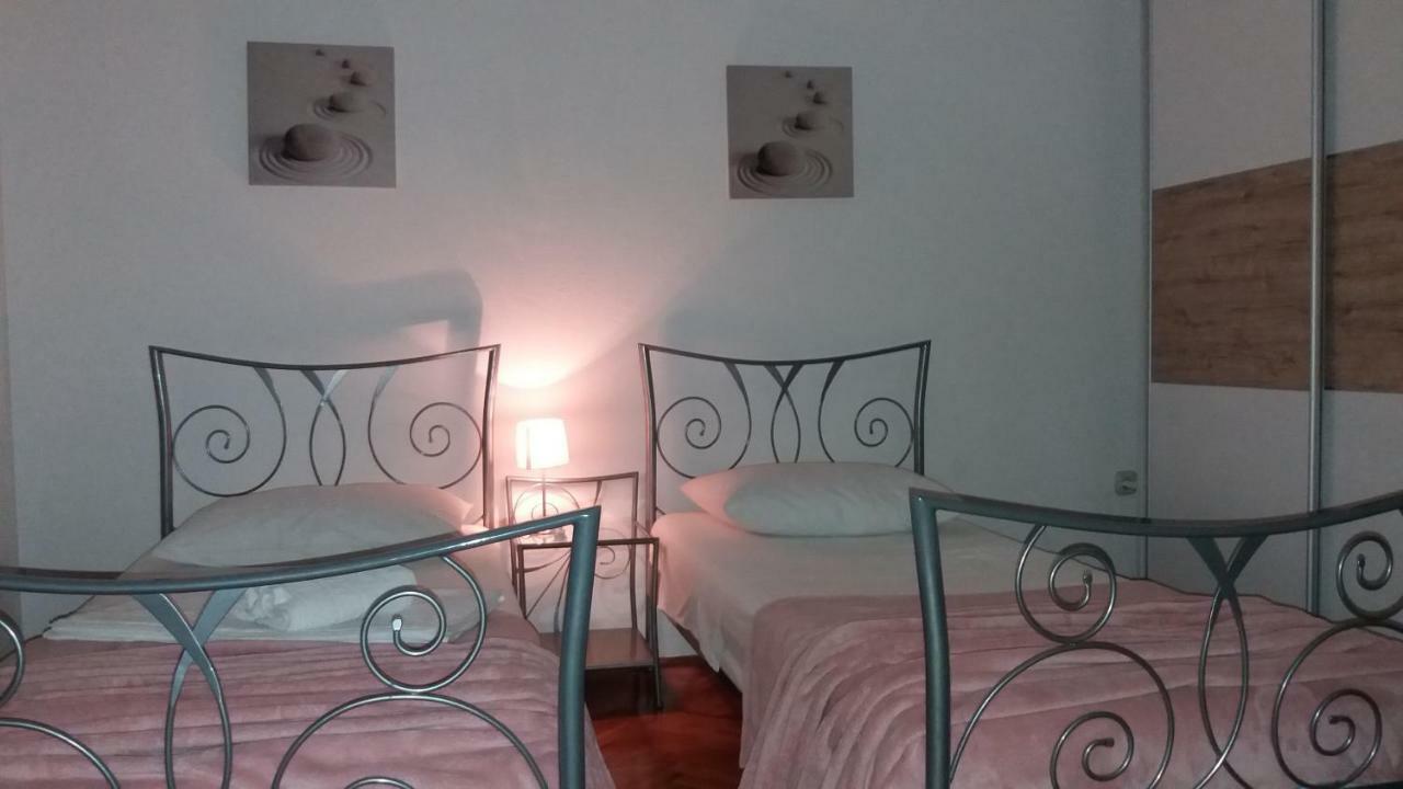 Apartman Teklić Kastela Bagian luar foto